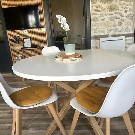 Apartment Avec Vue Et Loggia