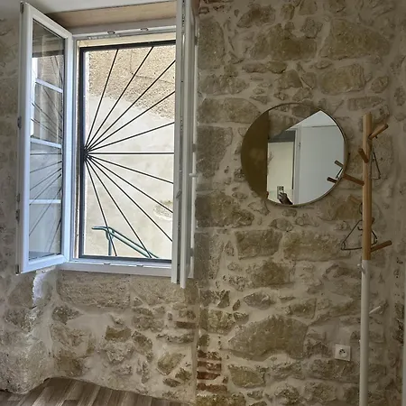 Avec Vue Et Loggia Apartment *